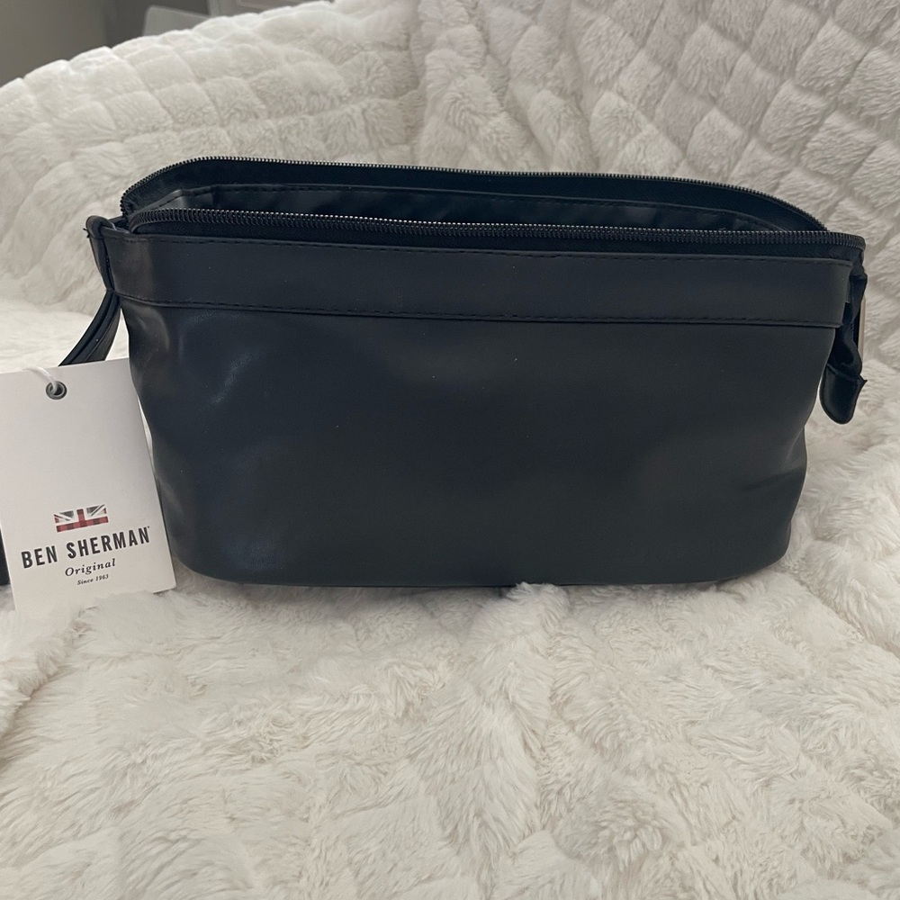 Ben Sherman Black Toiletry Bag with Durable Fabric